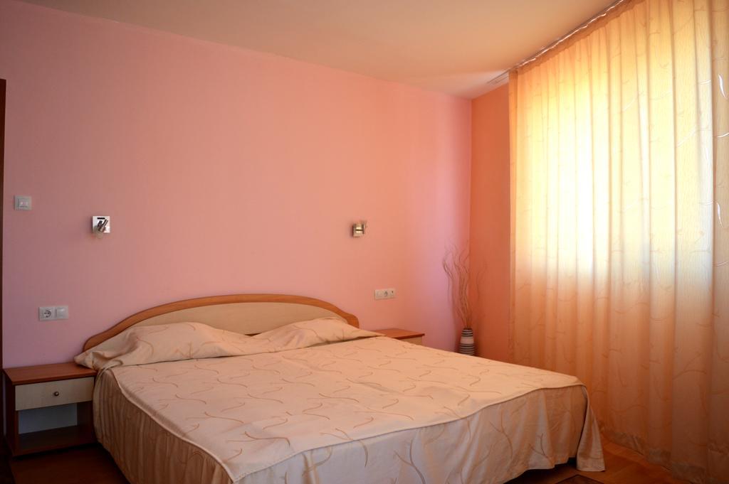 Family Hotel Coral Sozopol Chambre photo