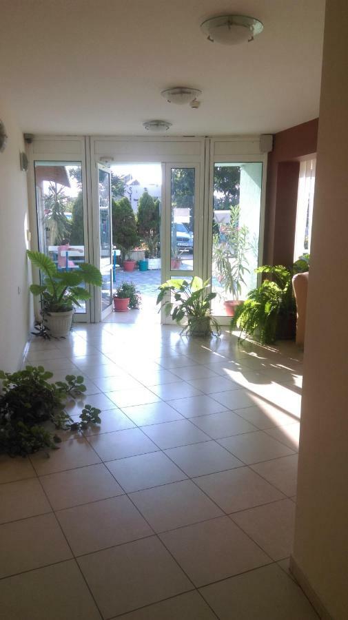 Family Hotel Coral Sozopol Extérieur photo